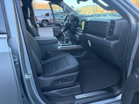 New 2026 GMC Sierra 1500 SLT w/ SLT Premium Plus Package AWD/4WD image 14