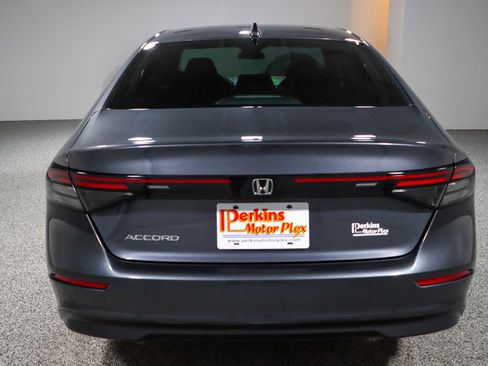 Used 2023 Honda Accord EX image 8