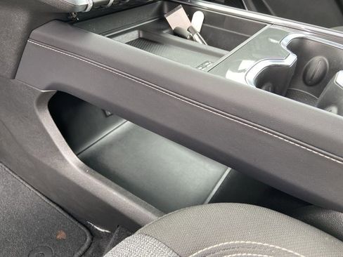 Used 2025 GMC Acadia Elevation image 42