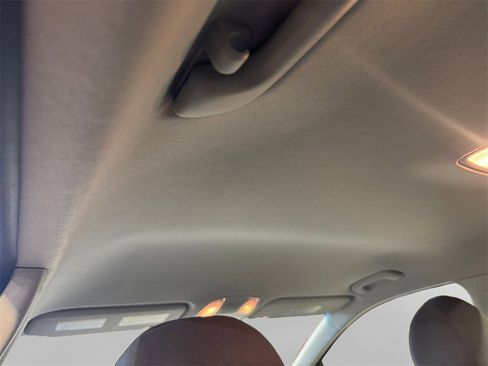 Certified 2018 Kia Niro LX image 23