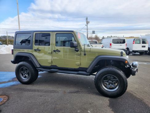 Used 2013 Jeep Wrangler Unlimited Sport image 18