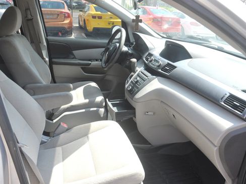 Used 2014 Honda Odyssey LX image 38