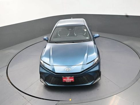 Used 2025 Toyota Camry SE FWD image 23