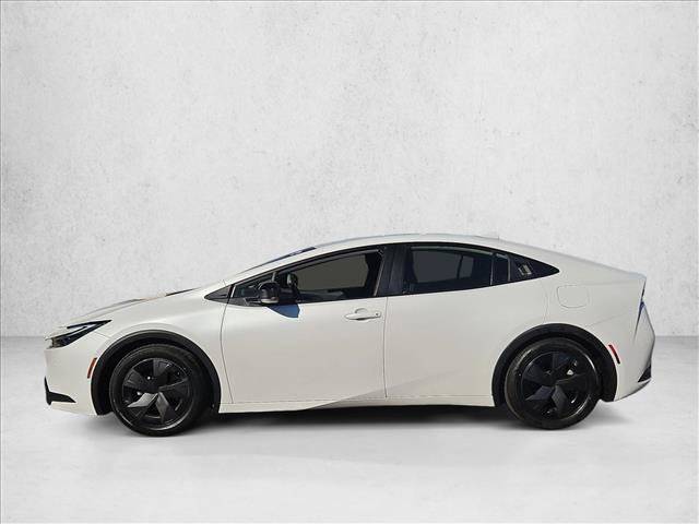 Used 2025 Toyota Prius LE FWD image 9