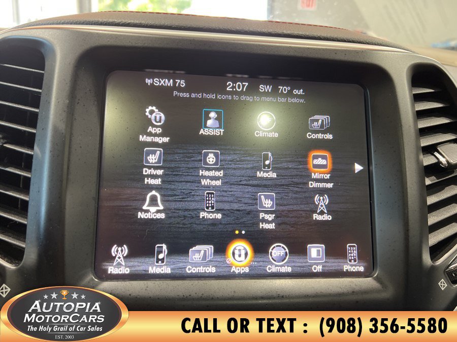 Used 2018 Jeep Cherokee Trailhawk AWD/4WD image 36