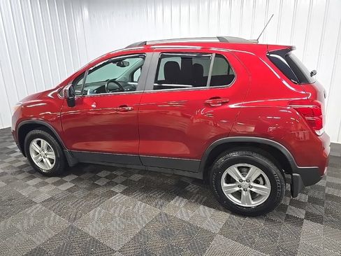 Used 2021 Chevrolet Trax LT w/ LT Convenience Package AWD/4WD image 4