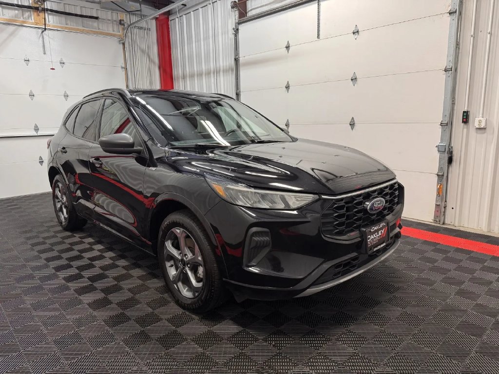 Used 2024 Ford Escape ST-Line w/ Tech Pack #1 AWD/4WD image 6