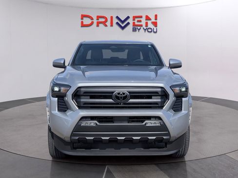 Used 2025 Toyota Tacoma SR5 image 8