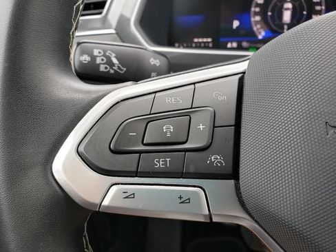 Used 2023 Volkswagen Tiguan SE w/ Panoramic Sunroof Package AWD/4WD image 28