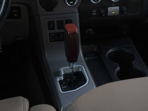 Used 2013 Toyota Sequoia Platinum RWD image 20