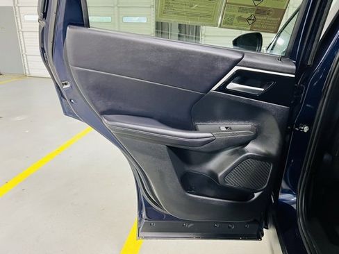 Used 2024 Mitsubishi Outlander SE image 26