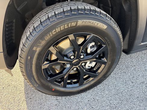 New 2025 Jeep Grand Cherokee L Altitude image 24