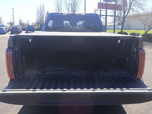 Used 2022 Toyota Tundra Platinum AWD/4WD image 6