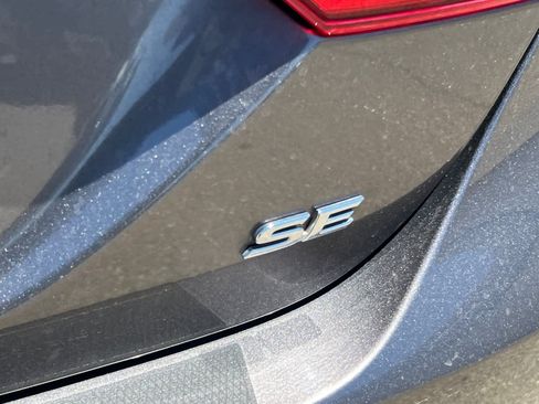 Used 2019 Toyota Camry SE w/ Audio Package FWD image 21