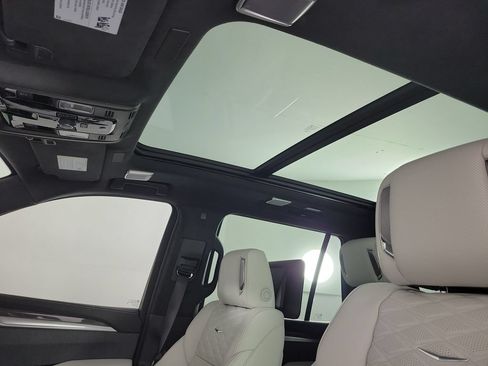 Certified 2026 Cadillac Escalade V AWD/4WD image 18