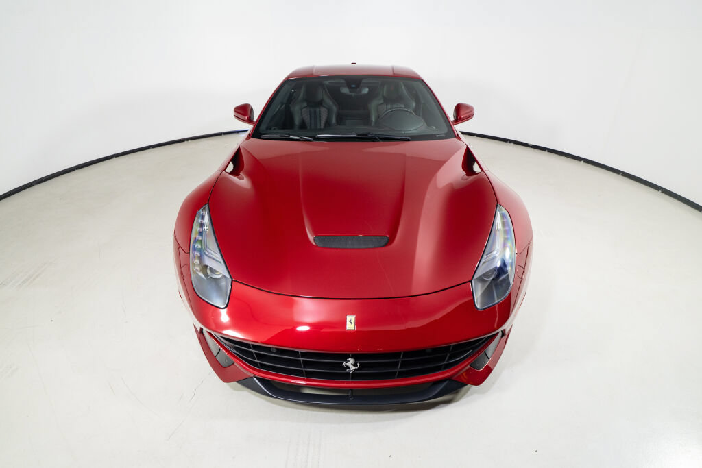 Used 2015 Ferrari F12 Berlinetta RWD image 4