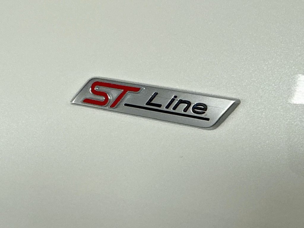 Used 2025 Ford Explorer ST-Line RWD image 15