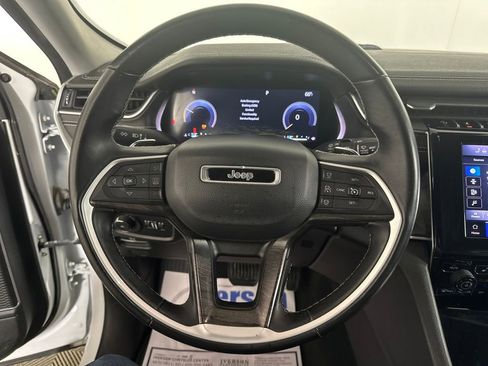 Used 2022 Jeep Grand Cherokee L Limited image 29