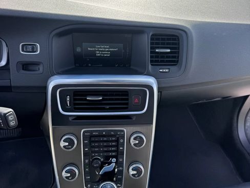 Used 2015 Volvo V60 T5 Premier FWD image 16