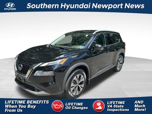 Used 2021 Nissan Rogue SV w/ Premium Package FWD image 1