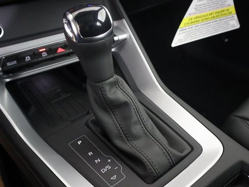 New 2025 Audi Q3 2.0T Premium image 3
