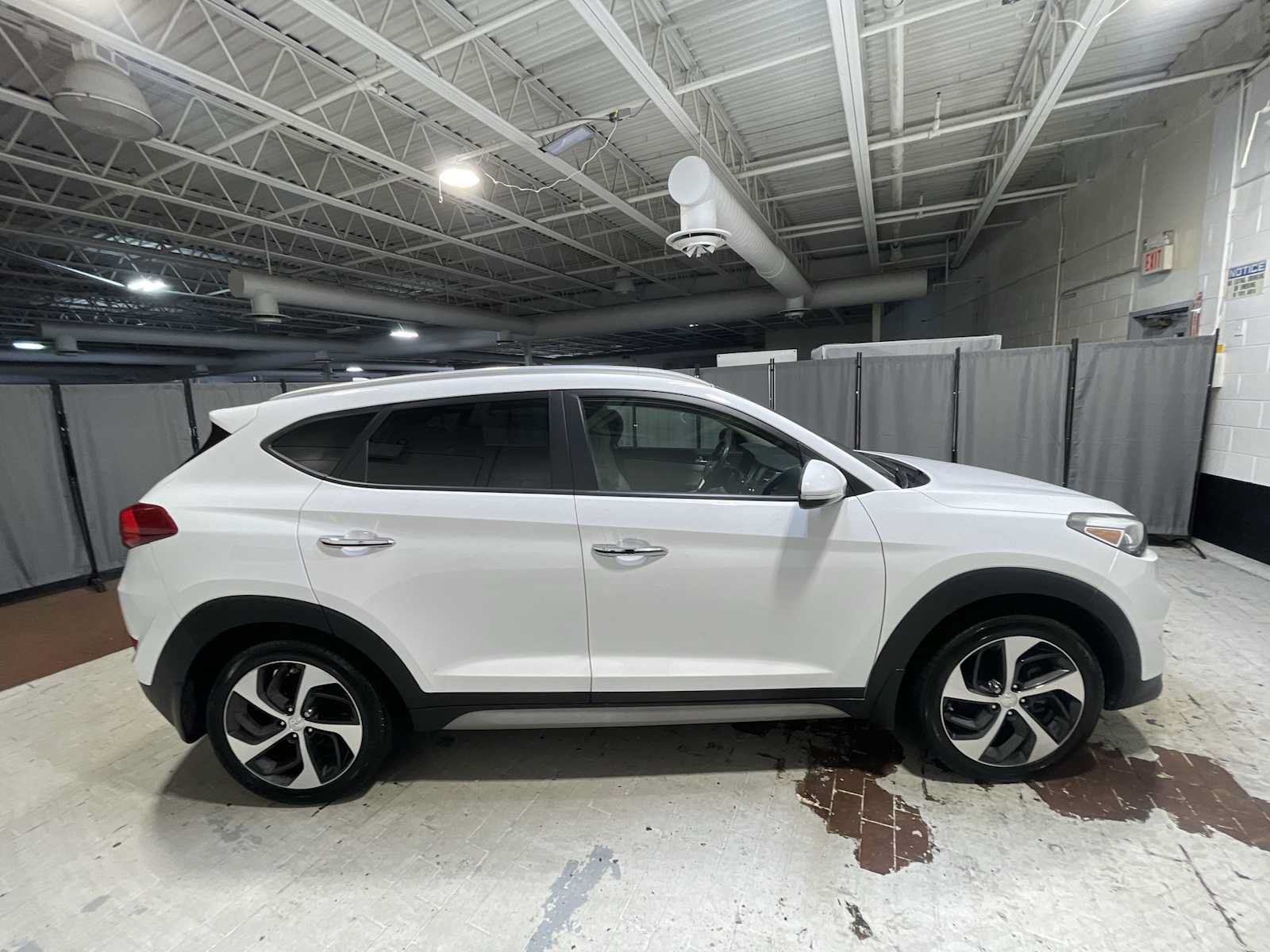 Used 2018 Hyundai Tucson Limited AWD/4WD image 27
