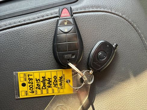 Used 2015 RAM 1500 Express image 28