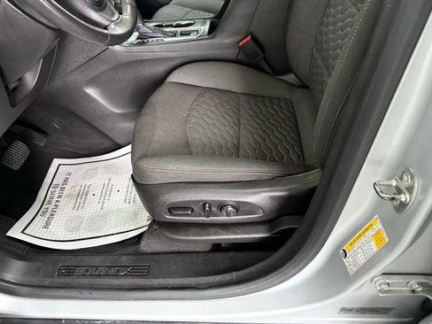 Used 2019 Chevrolet Equinox LT image 21