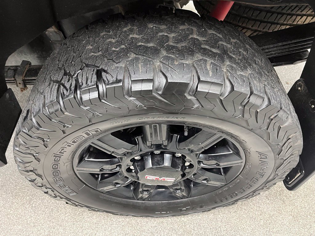 Used 2024 GMC Sierra 2500 AT4 w/ AT4 Preferred Package AWD/4WD image 16