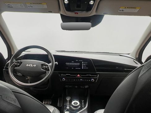 Used 2023 Kia Niro Wave w/ Wave Preserve Package FWD image 10