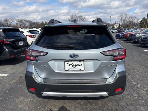 Certified 2025 Subaru Outback Limited image 4