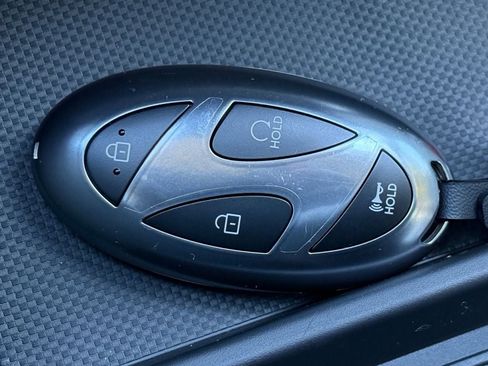 New 2026 Hyundai Tucson Blue SE image 28