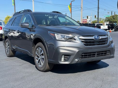 Used 2021 Subaru Outback Premium image 2