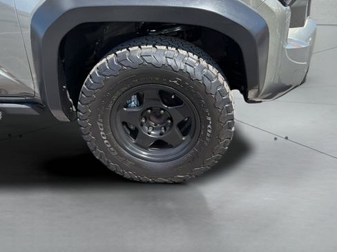 Used 2024 Toyota Tacoma TRD Sport w/ TRD Sport Premium Package RWD image 35