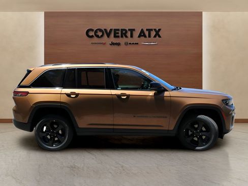 New 2026 Jeep Grand Cherokee Limited AWD/4WD image 6