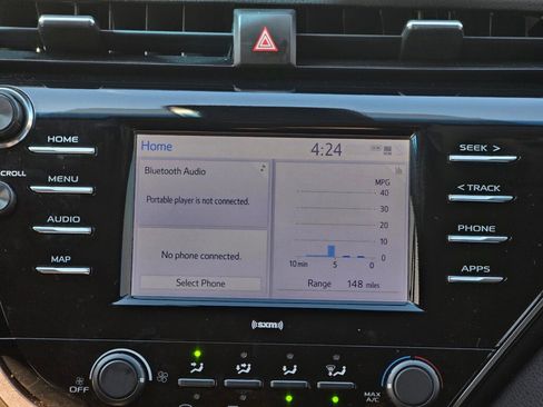 Used 2020 Toyota Camry LE image 13