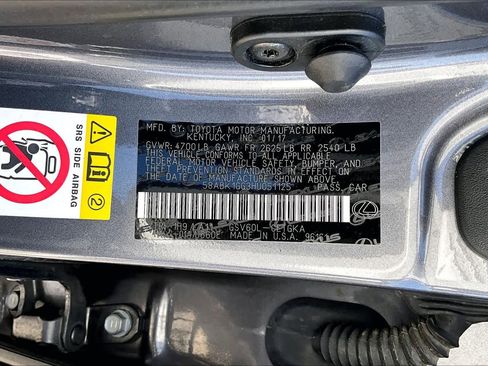 Used 2017 Lexus ES 350 w/ Premium Package image 34