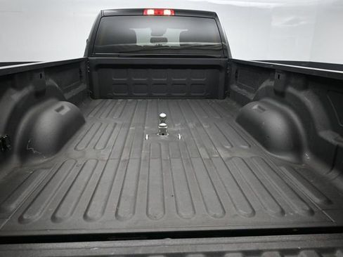 Used 2025 RAM 3500 Big Horn AWD/4WD image 18