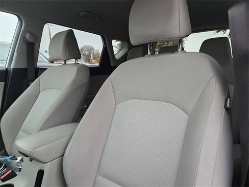 Certified 2023 Kia Soul LX w/ LX Technology Package image 11