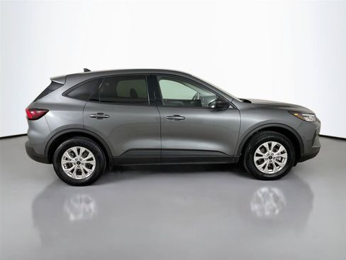Used 2025 Ford Escape Active AWD/4WD image 16