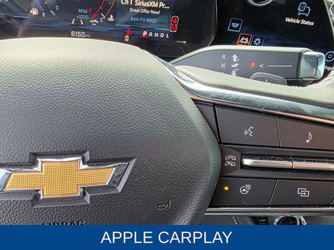 Used 2025 Chevrolet Traverse LT image 17