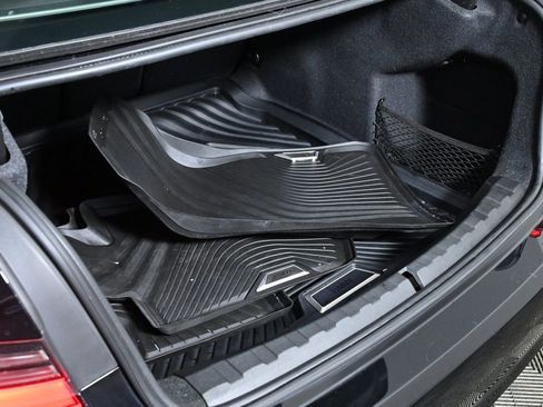 Used 2019 BMW 330i xDrive Sedan w/ Driving Assistance Package image 38