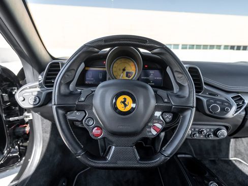 Used 2014 Ferrari 458 Italia Coupe image 18