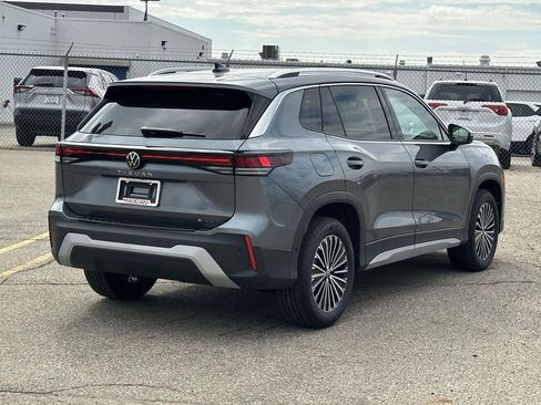 New 2025 Volkswagen Tiguan S AWD/4WD image 4