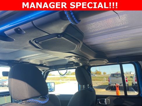 Used 2020 Jeep Gladiator Overland image 15