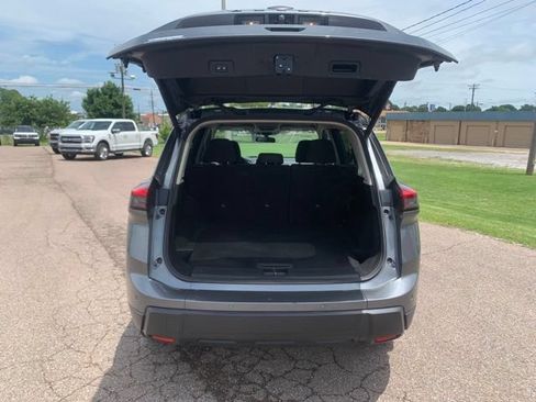 Used 2025 Nissan Rogue SV AWD/4WD image 26