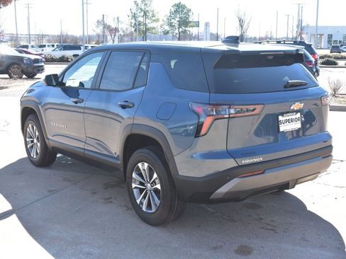 New 2026 Chevrolet Equinox LT image 8