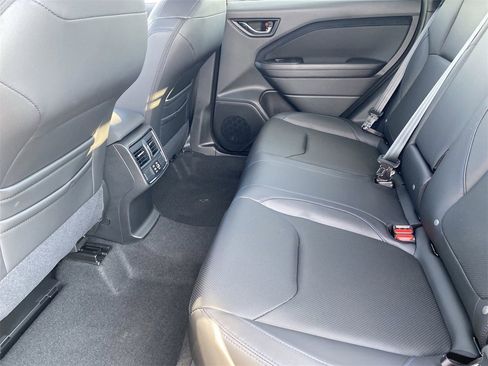 New 2025 Subaru Forester Limited w/ Popular Package image 13