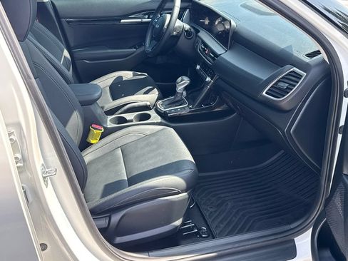 Certified 2025 Kia Seltos EX w/ EX Sunroof Package AWD/4WD image 13