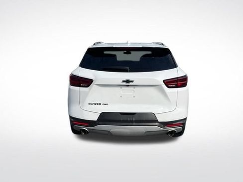 Used 2023 Chevrolet Blazer LT w/ LPO, Black Grille Bar Package image 6